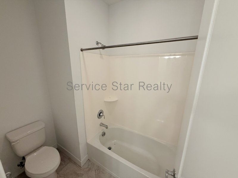 Stunning LARGE 5 Bedroom Home property image