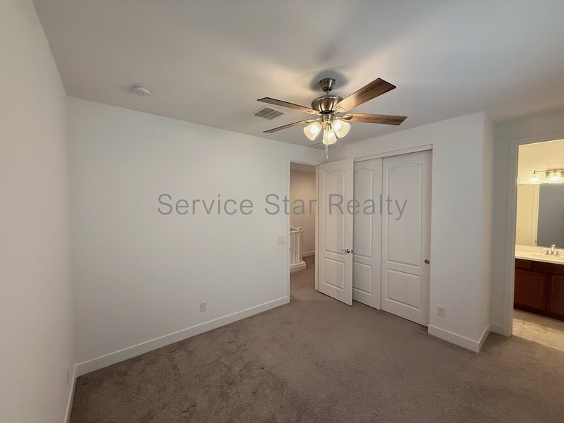 Stunning LARGE 5 Bedroom Home property image