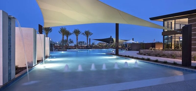 Stunning LARGE 5 Bedroom Home property image