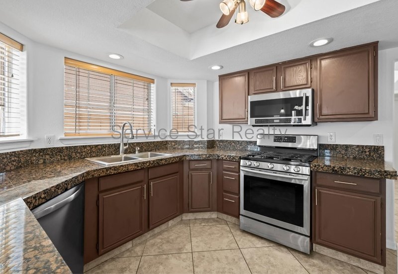 Remodeled 3 Bed, 2 Bath in North Phoenix! property image