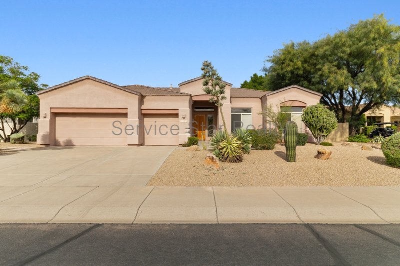 GRAYHAWK STUNNER - 3 Bed, 2 Bath Home in Gated Community! property image