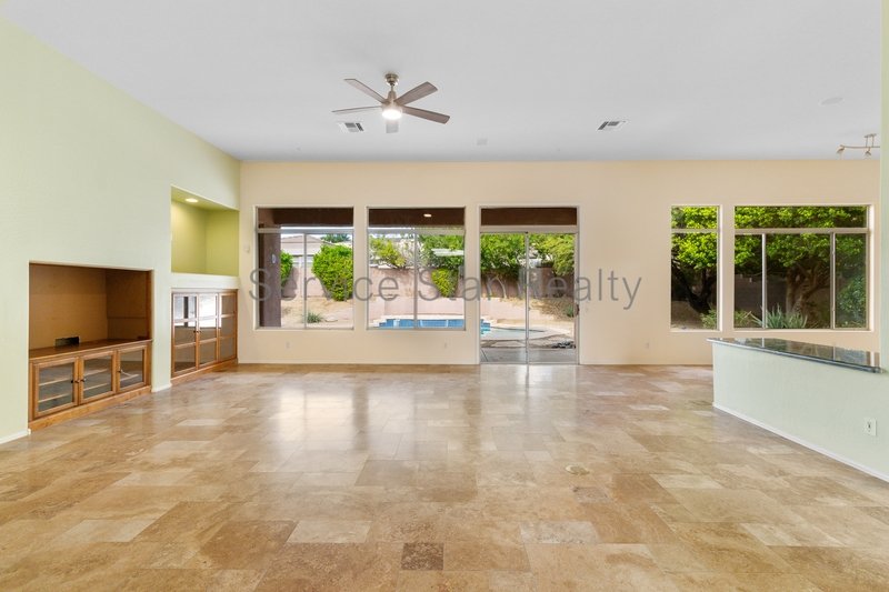 GRAYHAWK STUNNER - 3 Bed, 2 Bath Home in Gated Community! property image