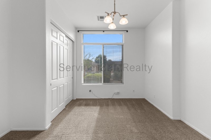 GRAYHAWK STUNNER - 3 Bed, 2 Bath Home in Gated Community! property image