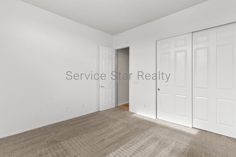 GRAYHAWK STUNNER - 3 Bed, 2 Bath Home in Gated Community! property image