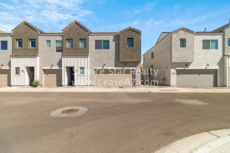 2 bedroom, 2.5 bath Townhome in Phoenix! property image