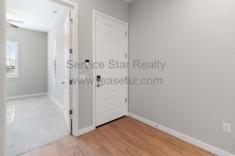 Beautiful 3BR/2BA Newer Build In Scottsdale! property image