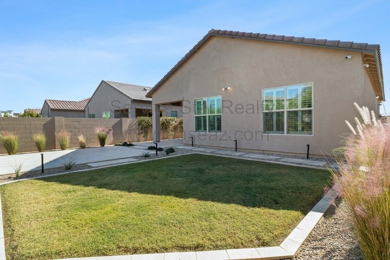 Beautiful 3BR/2BA Newer Build In Scottsdale! property image