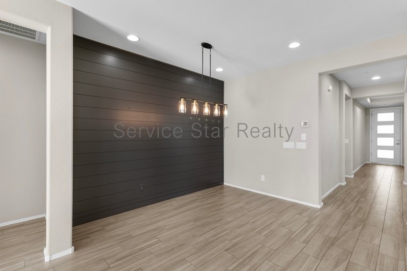 Beautiful 3-Bedroom Home with Modern Upgrades in Peoria! property image