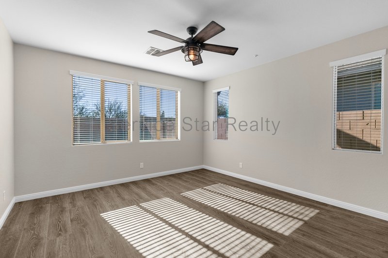 Beautiful 3-Bedroom Home with Modern Upgrades in Peoria! property image