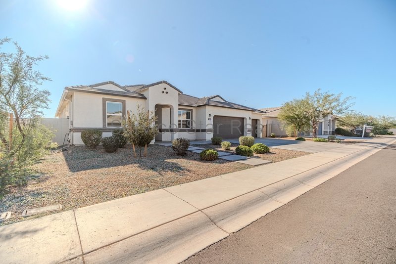 **MOVE IN SPECIAL -- ONLY $500 FOR YOUR FIRST MONTHS RENT!** property image