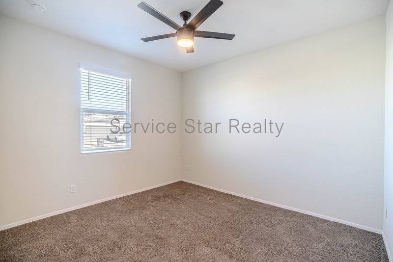 **MOVE IN SPECIAL -- ONLY $500 FOR YOUR FIRST MONTHS RENT!** property image