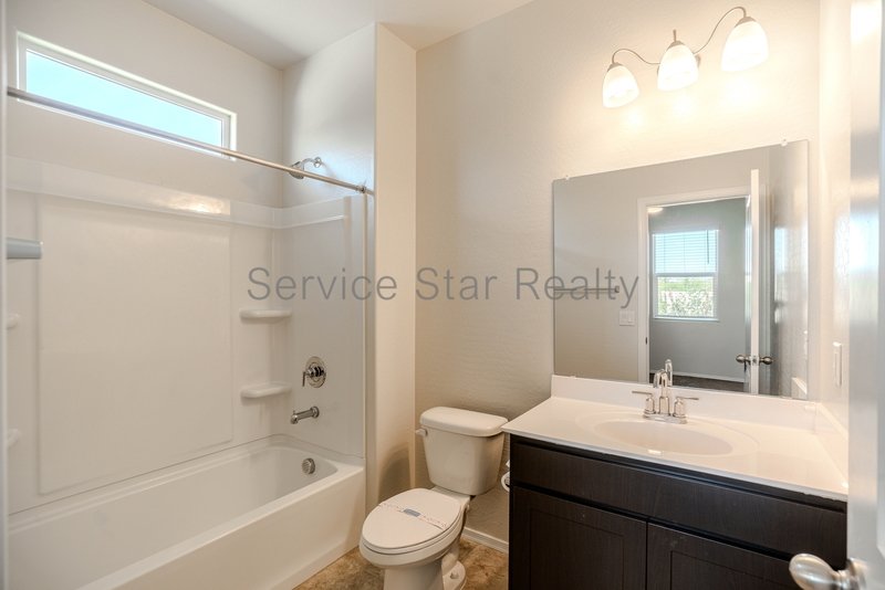 **MOVE IN SPECIAL -- ONLY $500 FOR YOUR FIRST MONTHS RENT!** property image