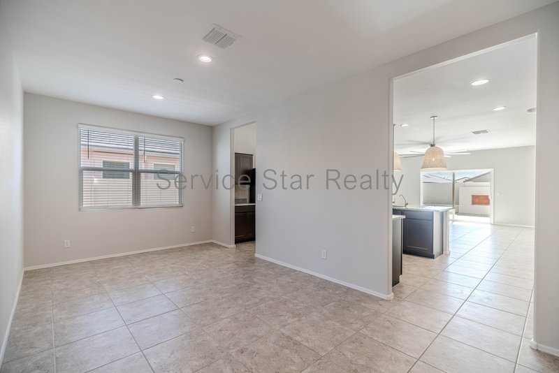 **MOVE IN SPECIAL -- ONLY $500 FOR YOUR FIRST MONTHS RENT!** property image