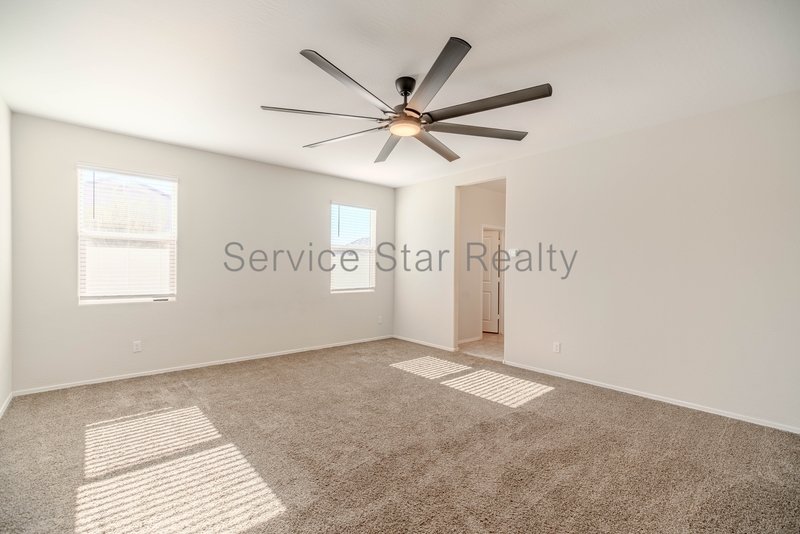 **MOVE IN SPECIAL -- ONLY $500 FOR YOUR FIRST MONTHS RENT!** property image