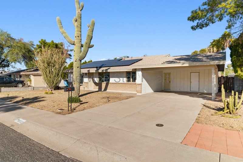Three Bed, Two Bath Home in North Phoenix with Solar and Private Pool property image