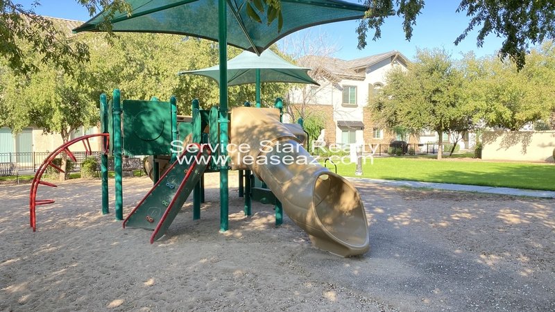 Gorgeous Gilbert 2 Bedroom, 2 Bath Smart Home!! property image