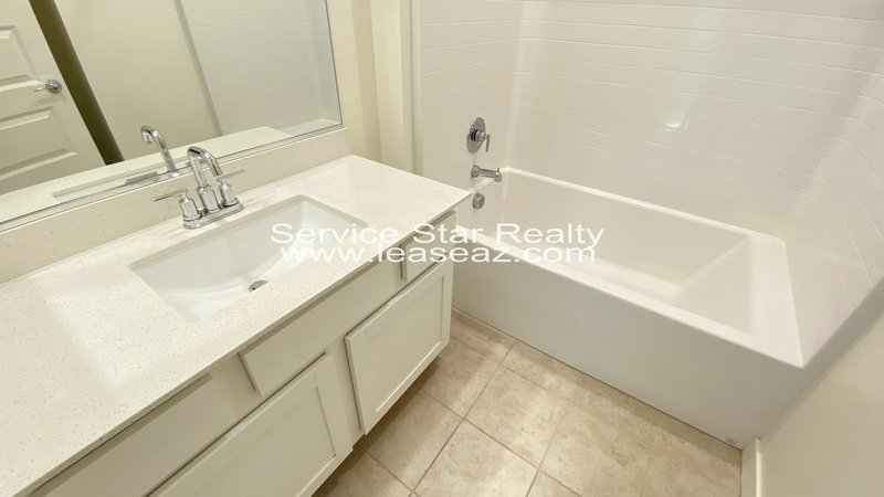 Gorgeous Gilbert 2 Bedroom, 2 Bath Smart Home!! property image