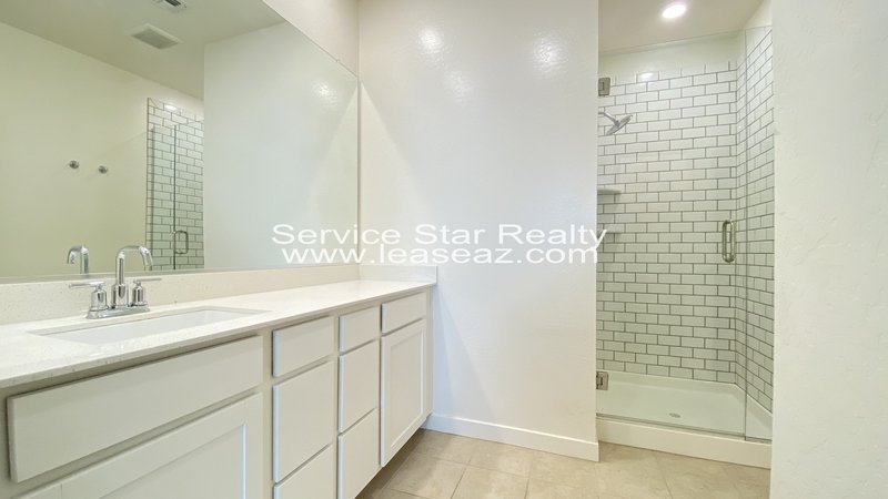 Gorgeous Gilbert 2 Bedroom, 2 Bath Smart Home!! property image