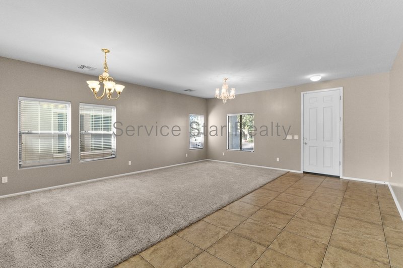 Spacious 4 Bedroom, 2.5 Bathroom Home property image