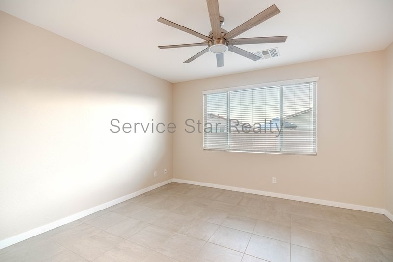 Beautiful 4-Bedroom Home with Den in Desirable Litchfield Park! property image