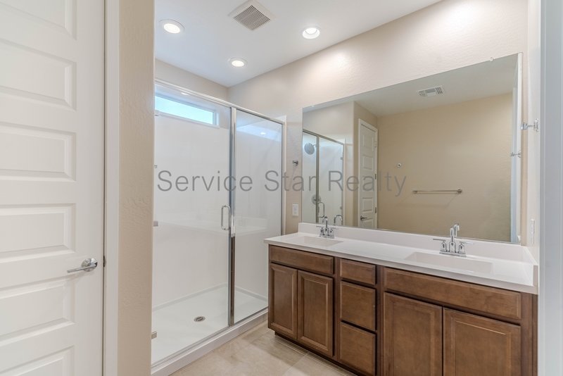 Beautiful 4-Bedroom Home with Den in Desirable Litchfield Park! property image