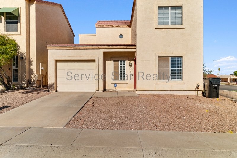 Modern & Bright Tempe 2-Bed Home with Updated Finishes! property image