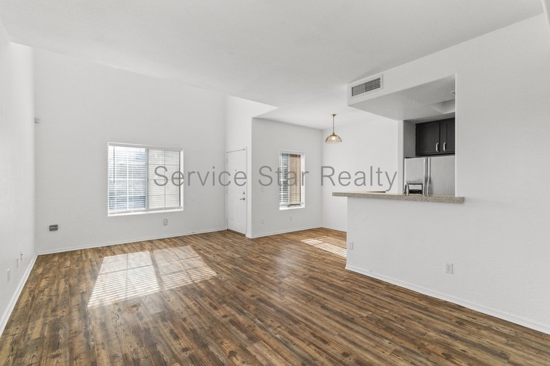 Modern & Bright Tempe 2-Bed Home with Updated Finishes! property image