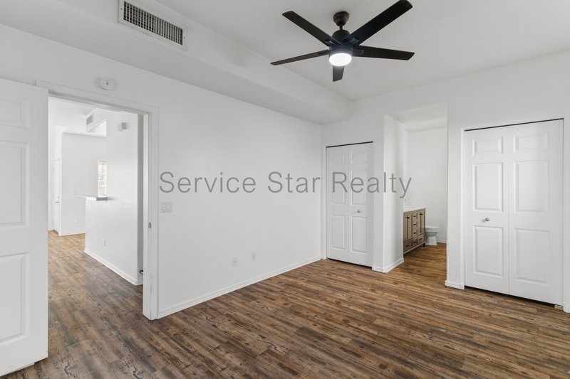 Modern & Bright Tempe 2-Bed Home with Updated Finishes! property image