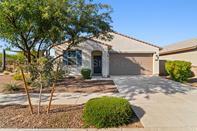 Fantastic 4Bed / 3Bath in Surprise! property image