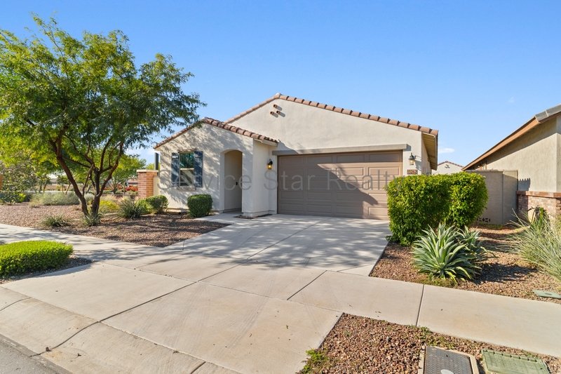 Fantastic 4Bed / 3Bath in Surprise! property image