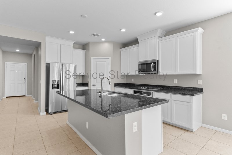 Fantastic 4Bed / 3Bath in Surprise! property image