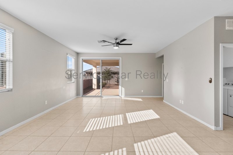 Fantastic 4Bed / 3Bath in Surprise! property image