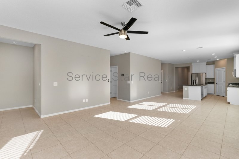 Fantastic 4Bed / 3Bath in Surprise! property image