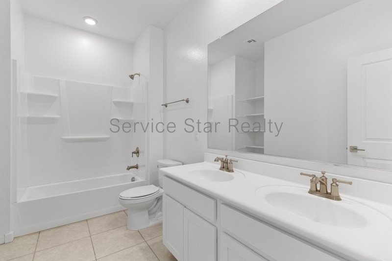 Fantastic 4Bed / 3Bath in Surprise! property image