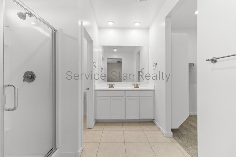 Fantastic 4Bed / 3Bath in Surprise! property image