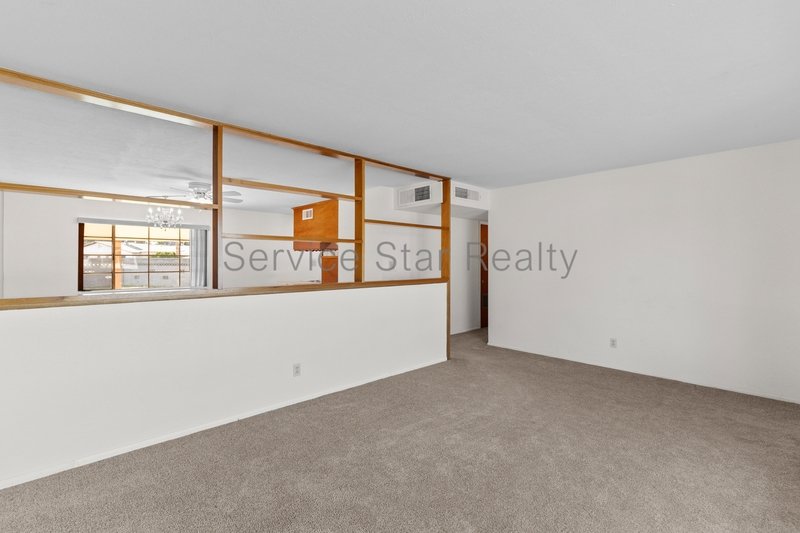 Charming 3 bed 2 bath home in Scottsdale available now. property image