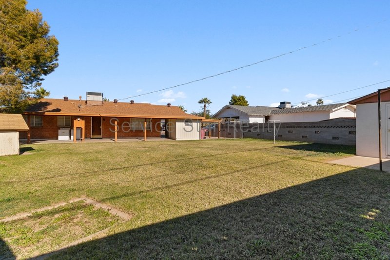 Charming 3 bed 2 bath home in Scottsdale available now. property image