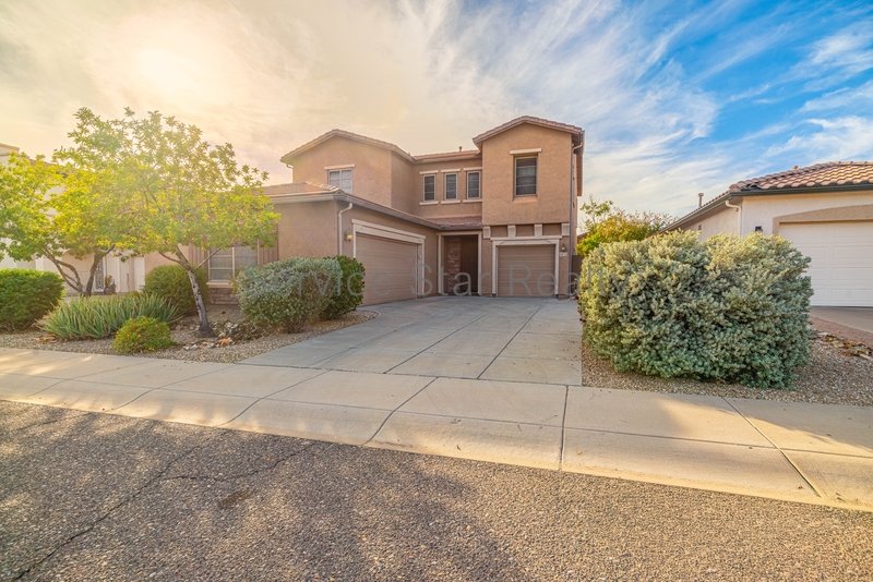 Beautiful 4-Bedroom Home in North Phoenix with Spacious Layout! property image