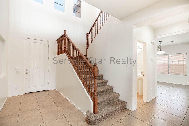 Beautiful 4-Bedroom Home in North Phoenix with Spacious Layout! property image