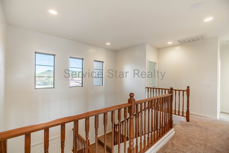 Beautiful 4-Bedroom Home in North Phoenix with Spacious Layout! property image