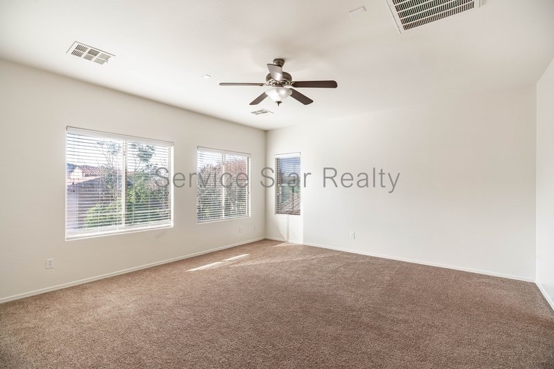 Beautiful 4-Bedroom Home in North Phoenix with Spacious Layout! property image