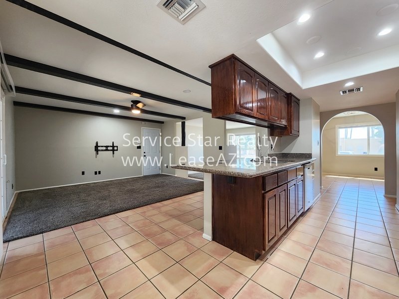 Beautiful Single Family Home in the Desirable 85254 on a huge lot! property image