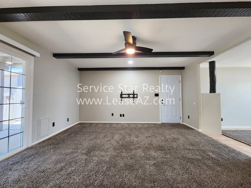 Beautiful Single Family Home in the Desirable 85254 on a huge lot! property image