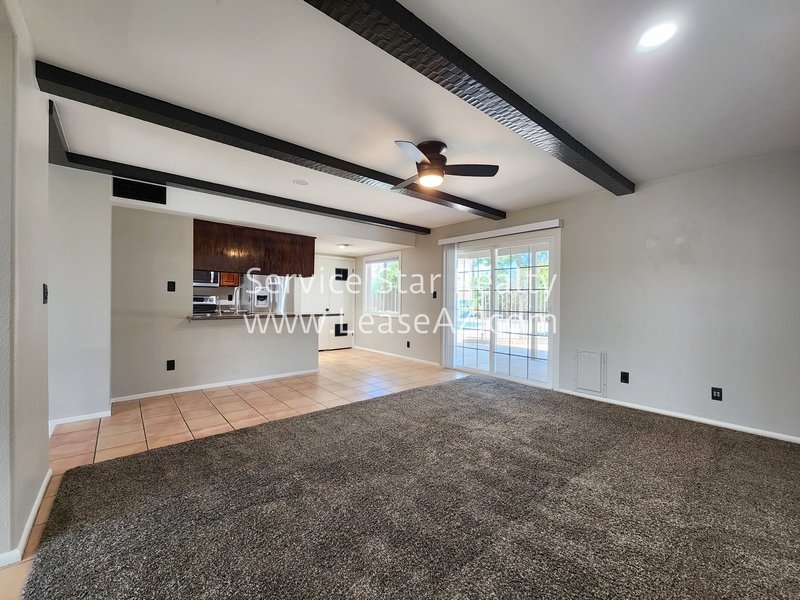 Beautiful Single Family Home in the Desirable 85254 on a huge lot! property image