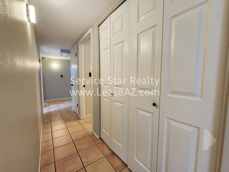 Beautiful Single Family Home in the Desirable 85254 on a huge lot! property image