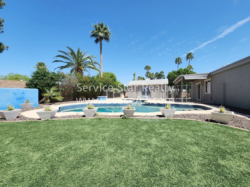 Beautiful Single Family Home in the Desirable 85254 on a huge lot! property image