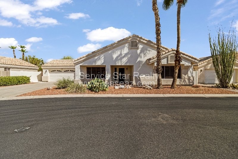 $750 OFF MOVE IN!!  Spectacular 2 bedroom, 2 bath in 55+ Community property image