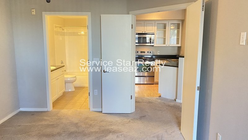 Charming 1 Bed Condo UpTown Phoenix property image