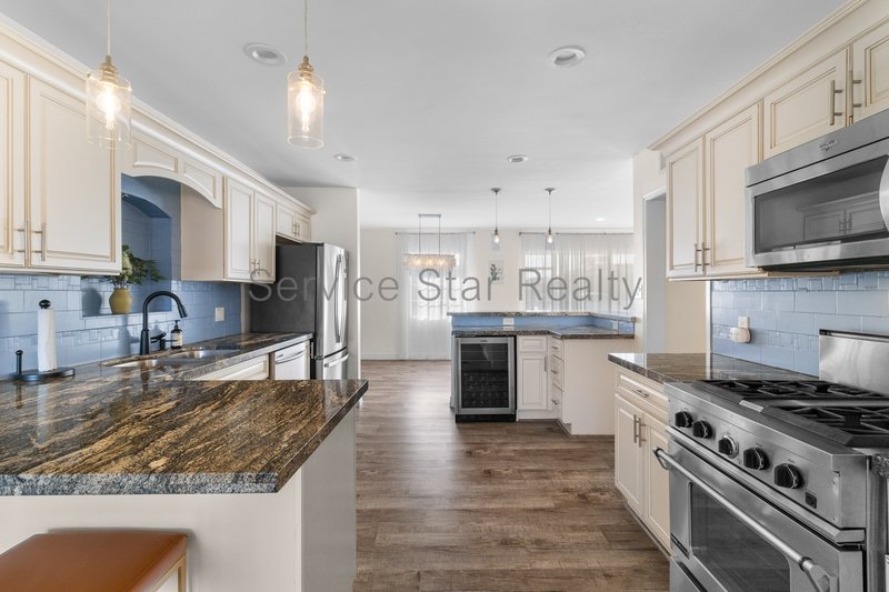 4 bed 2 bath Ranch with amazing backyard and pool! property image