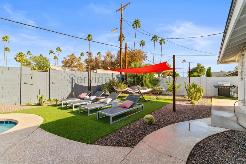 4 bed 2 bath Ranch with amazing backyard and pool! property image